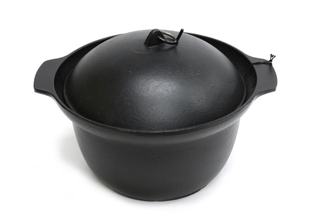 新作 ☆大きいサイズ/高さ約25.5㎝☆南部名産 南部鉄器 釜 華々しく 工芸品